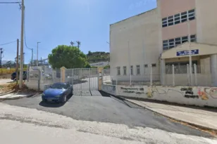 Πάτρα – Ζαβλάνι: Καταγγελία κατοίκου για «χάος» στη στάθμευση λόγω σχολείου