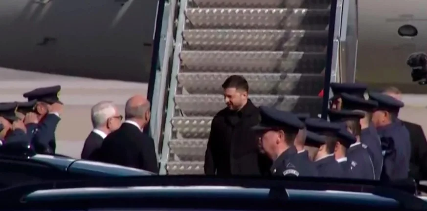 «Πάτησε» Ελλάδα ο Ζελένσκι –Με ποιους θα συναντηθεί για την συμφωνία με το φυσικό αέριο