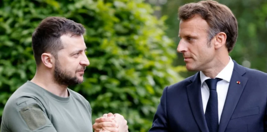 Ο Ζελένσκι ταξιδεύει για το Παρίσι τη Δευτέρα