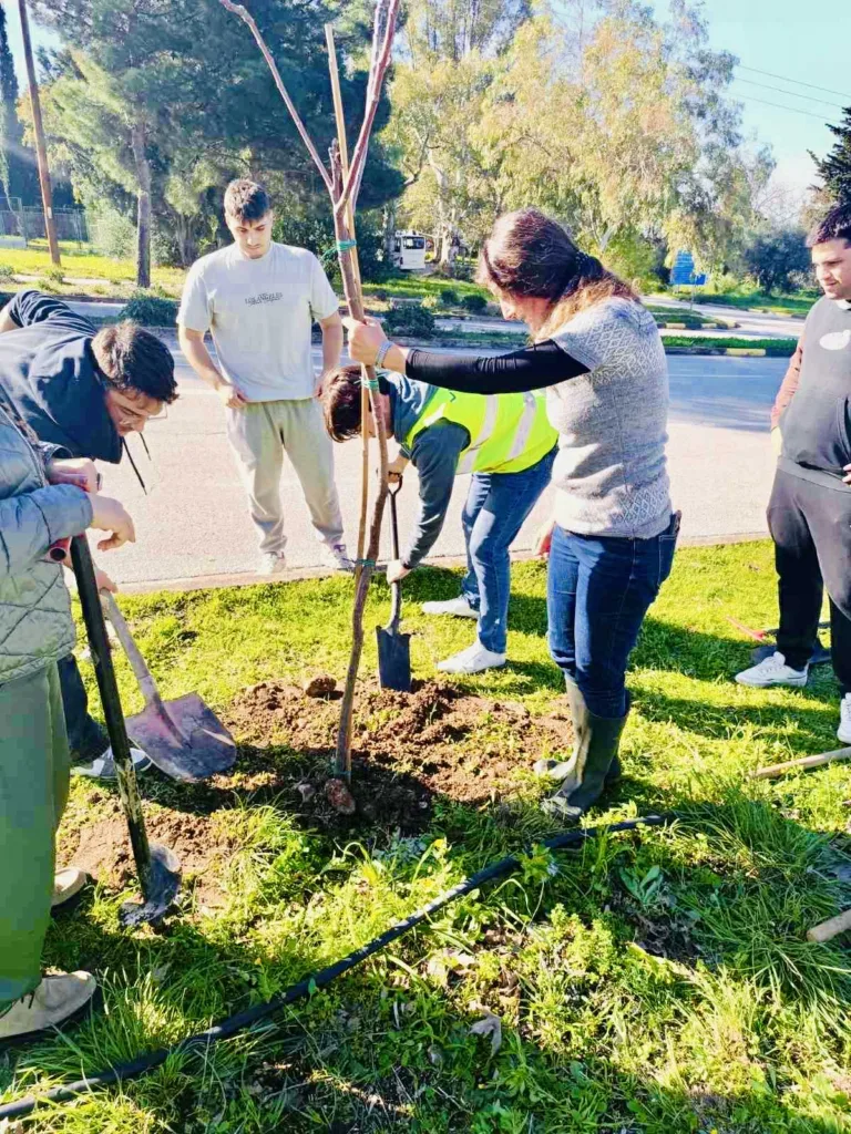 Πανεπιστήμιο Πατρών: Περιβαλλοντική Εκστρατεία Δενδροφύτευσης και Εθελοντικής Δωρεάς Αίματος
