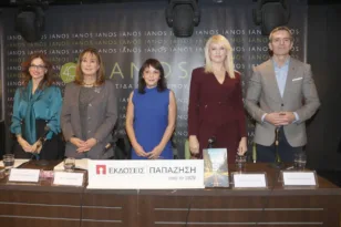 Ο Φοίβος Καρακίτσος παρουσίασε το νέο του βιβλίο στον «Ιανό»