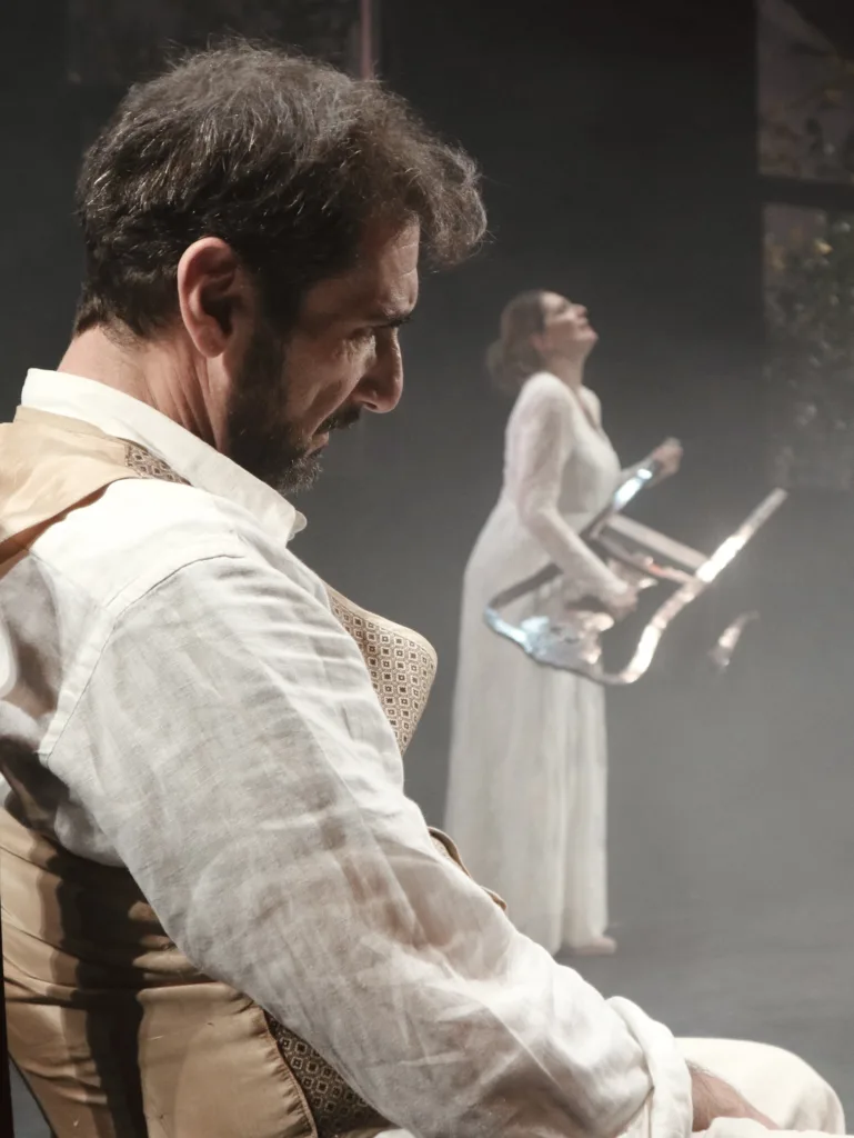 Βασίλης Κόκκαλης: «Το “Ταξίδι μεγάλης μέρας μέσα στη νύχτα” δεν τελειώνει όταν πέσει η αυλαία» Βασίλης Κόκκαλης: «Το “Ταξίδι μεγάλης μέρας μέσα στη νύχτα” δεν τελειώνει όταν πέσει η αυλαία»