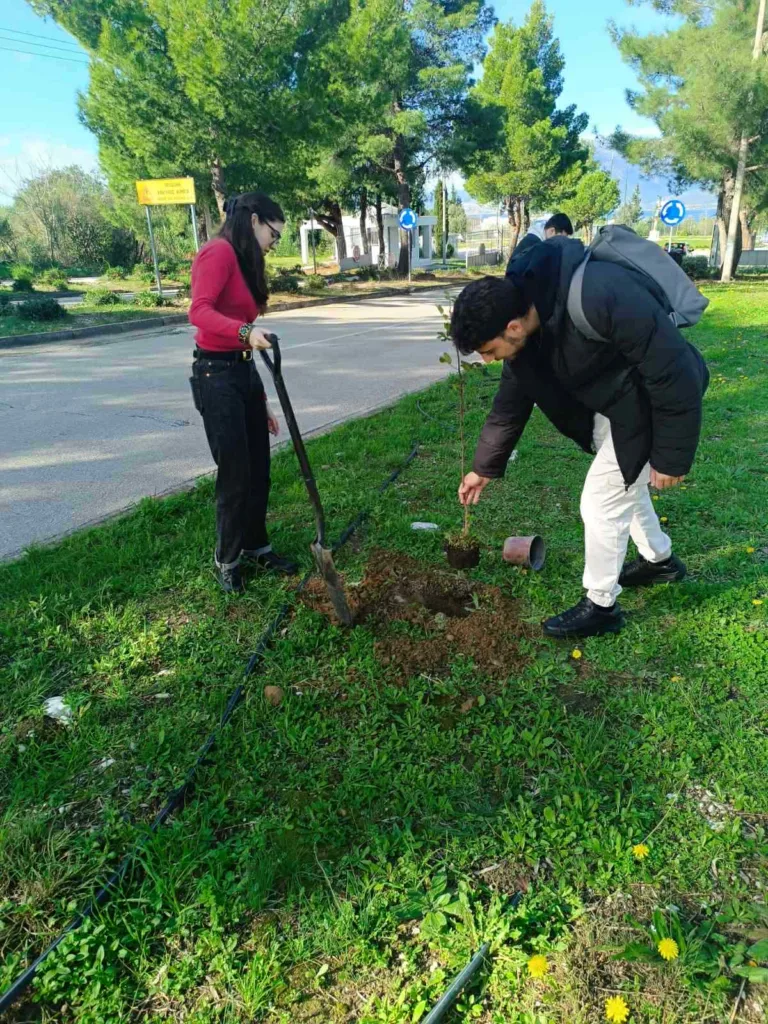 Πανεπιστήμιο Πατρών: Περιβαλλοντική Εκστρατεία Δενδροφύτευσης και Εθελοντικής Δωρεάς Αίματος
