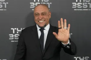 Βραζιλία: Στο νοσοκομείο ο Ρομπέρτο Κάρλος