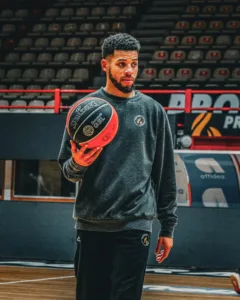 Ο Κούρο Σεγκούρα έπιασε δουλειά στον Προμηθέα - Φωτογραφίες