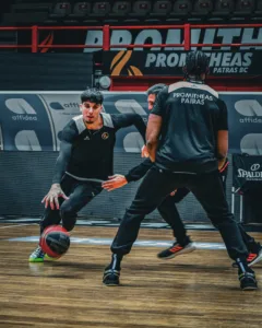 Ο Κούρο Σεγκούρα έπιασε δουλειά στον Προμηθέα - Φωτογραφίες