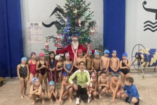 Ο Αγιος Βασίλης στο κολυμβητήριο «Α. Πεπανός» για τα παιδιά της ΝΕΠ – Φωτογραφίες