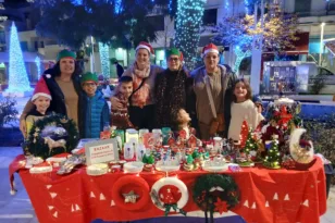 Αίγιο: τα δημοτικά σχολεία σε εορταστικά μπαζάρ