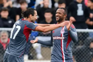 Με ορεξάτο Γιαζίτσι κέρδισε στη Σύρο ο Ολυμπιακός