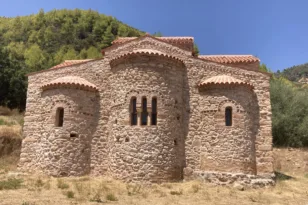 Αχαΐα: Παραδόθηκε προ ημερών πλήρως αναστηλωμένος ο ΙΝ Αγίου Νικολάου Μονής Παμμεγίστων Ταξιαρχών