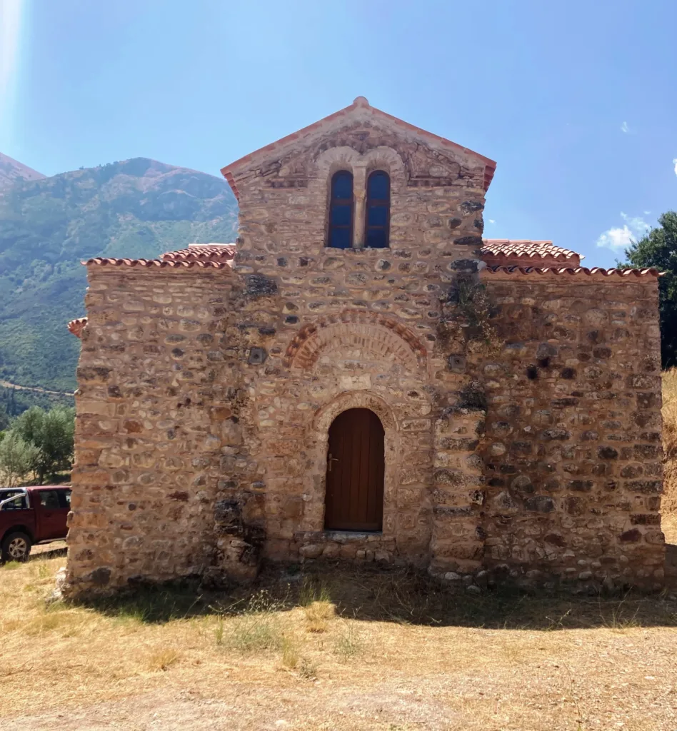 Αχαΐα: Παραδόθηκε προ ημερών πλήρως αναστηλωμένος ο ΙΝ Αγίου Νικολάου Μονής Παμμεγίστων Ταξιαρχών