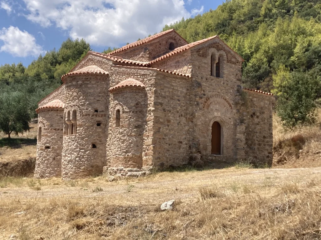 Αχαΐα: Παραδόθηκε προ ημερών πλήρως αναστηλωμένος ο ΙΝ Αγίου Νικολάου Μονής Παμμεγίστων Ταξιαρχών