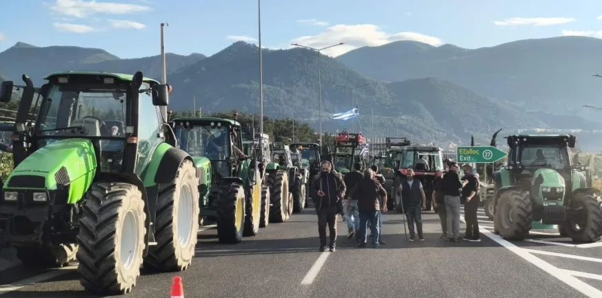 Στο πλευρό των αγροτών η ΠΕΔ Δυτικής Ελλάδας: Ψήφισμα στήριξης και αιχμές για την αγροτική πολιτική