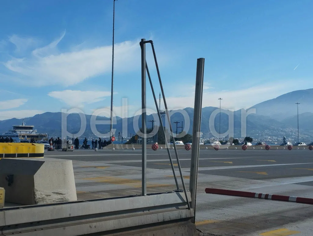 Σε τροχιά κλιμάκωσης οι αγρότες: Ένταση στο δρόμο προς τη Γέφυρα - Καθιστική διαμαρτυρία ΦΩΤΟ Σε τροχιά κλιμάκωσης οι αγρότες: Ένταση στο δρόμο προς τη Γέφυρα - Καθιστική διαμαρτυρία ΦΩΤΟ