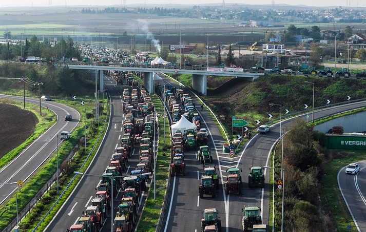 Οι αγρότες κλιμακώνουν τις κινητοποιήσεις τους, που υπάρχουν μπλόκα, που ενισχύονται και τι αποφάσεις έχουν πάρει