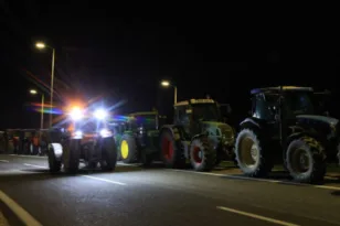 Αγροτικές κινητοποιήσεις: Αποκλεισμοί σε Μάλγαρα, Ευζώνους και Προμαχώνα