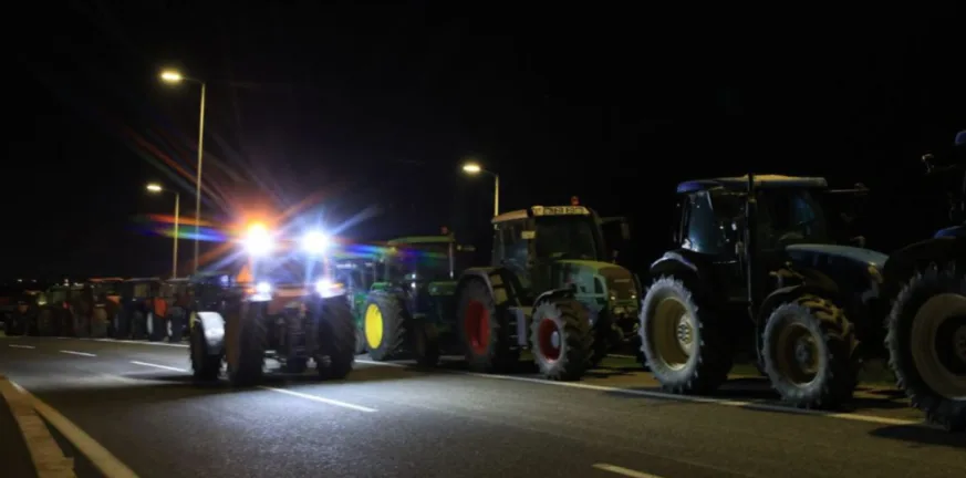 Αγροτικές κινητοποιήσεις: Αποκλεισμοί σε Μάλγαρα, Ευζώνους και Προμαχώνα