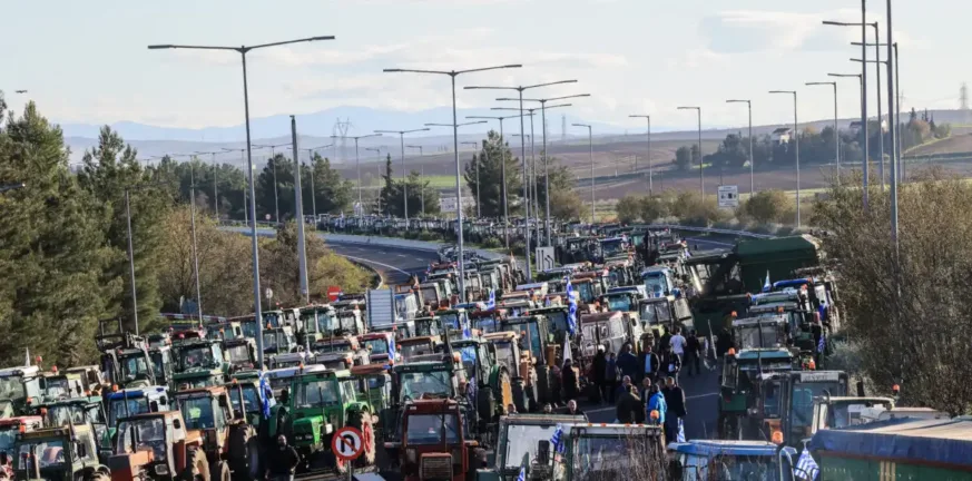 Οι αγρότες κλιμακώνουν τις κινητοποιήσεις τους, που υπάρχουν μπλόκα, που ενισχύονται και τι αποφάσεις έχουν πάρει