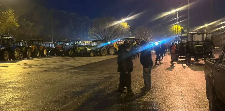 Έφτασαν στο τελωνείο του Προμαχώνα οι αγρότες, πού υπάρχουν μπλόκα και ποιοι δρόμοι είναι κλειστοί