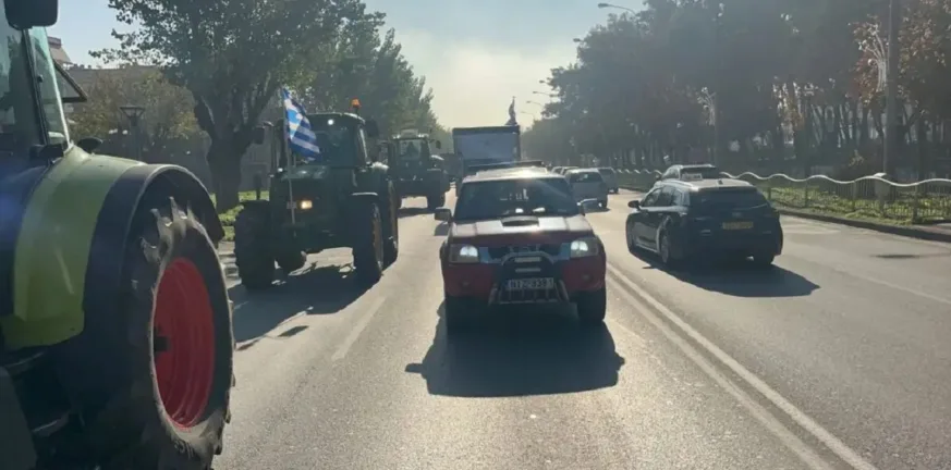 Αγρότες από το μπλόκο Θεσσαλονίκης απορρίπτουν το κάλεσμα Μητσοτάκη για συνάντηση τη Δευτέρα BINTEO