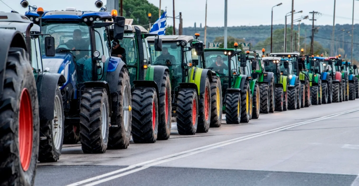 Αγροτικές κινητοποιήσεις: Χωρίς προβλήματα η κυκλοφορία στις εθνικές οδούς παρά τα αγροτικά μπλόκα
