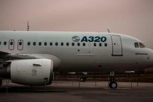 Reuters: Πρόβλημα ποιότητας στην Airbus θέτει σε κίνδυνο τον φιλόδοξο στόχο παραδόσεων για το 2025