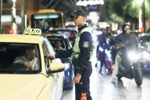 Αλκοτέστ: Μόλις 8 θετικά σε 2.000 ελέγχους στο κέντρο της Αθήνας χθες το βράδυ