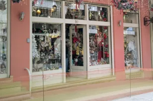 Πάτρα: Χριστούγεννα με «φρένο» κατανάλωσης – Αγοραστική κόπωση και κυκλοφοριακό χάος, λένε οι έμποροι