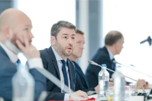 Βρυξέλλες: Ανδρουλάκης κατά της μείωσης κονδυλίων Συνοχής και ΚΑΠ – «Συνεχίζεται ο εμπαιγμός των αγροτών»