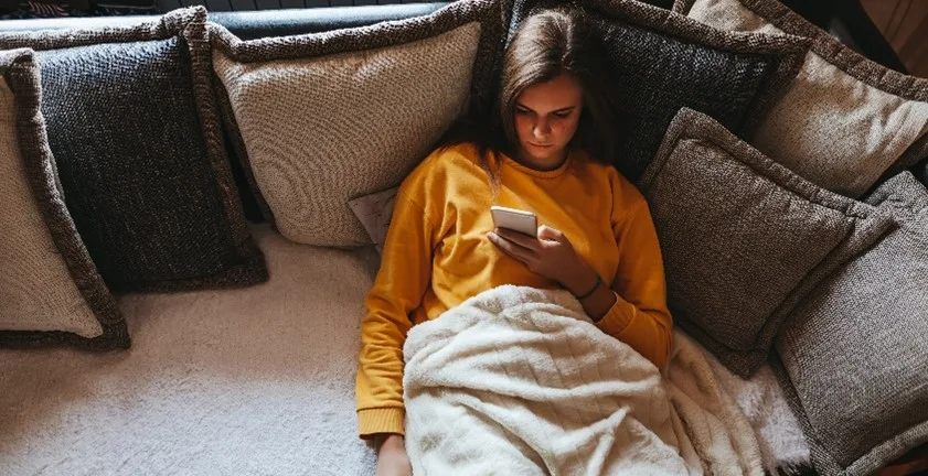 Ενας στους 4 εφήβους βρίσκει φίλο ΑΙ - Ανησυχητικά στοιχεία