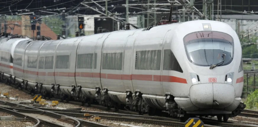 Βλάβη στην αμαξοστοιχία Intercity με 400 επιβάτες ακινητοποιήθηκε στους Αγίους Αναργύρους