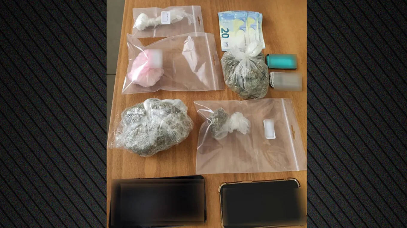 Αίγιο: Τον έπιασαν με κάνναβη και λαθραίο καπνό