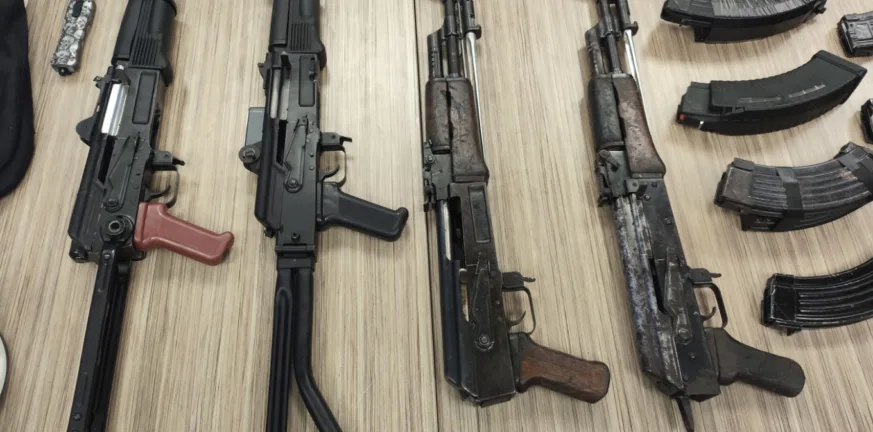 Greek Mafia: Οπλοστάσιο στην Καλλιθέα, όλα όσα βρέθηκαν σε γιάφκα, ΦΩΤΟ, ΒΙΝΤΕΟ