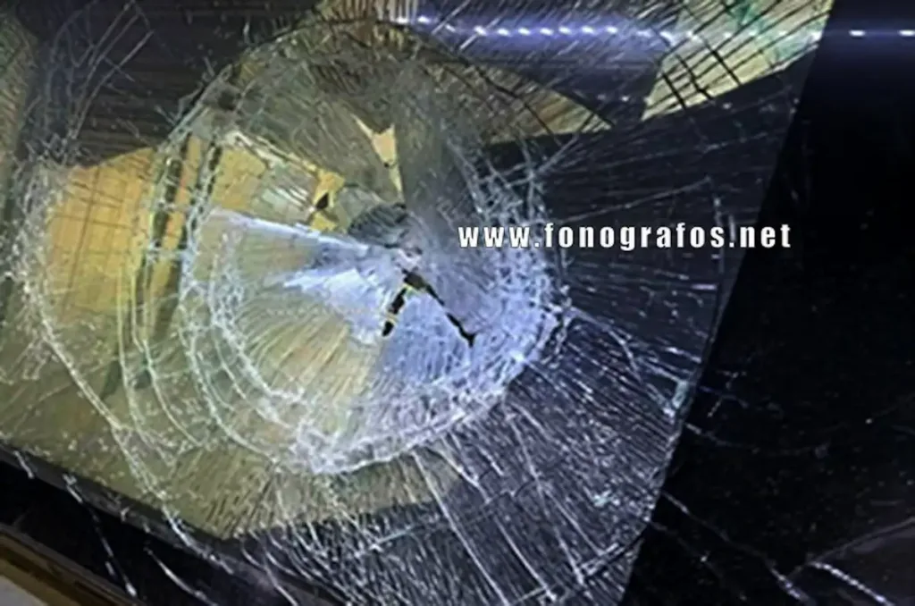 Αταλάντη: Βανδαλισμός σε ΑΤΜ ανήμερα των γιορτών - Με πέτρα το έθεσε εκτός λειτουργίας ΦΩΤΟ Αταλάντη: Βανδαλισμός σε ΑΤΜ ανήμερα των γιορτών - Με πέτρα το έθεσε εκτός λειτουργίας ΦΩΤΟ