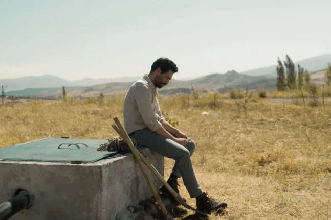 Αυτά που Σκοτώνεις: Όταν το προσωπικό τραύμα γίνεται πολιτική σκιά