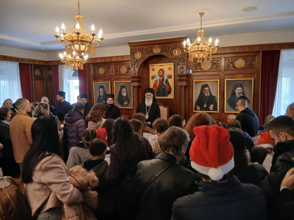 Ευχές προς τον Σεβασμιώτατο Μητροπολίτη Καλαβρύτων και Αιγιαλείας κ. Ιερώνυμο ενόψει Χριστουγέννων, ΦΩΤΟ