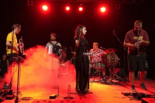 Φλώρινα: Ο δήμαρχος διέκοψε συναυλία επειδή τραγούδησαν στα σλάβικα