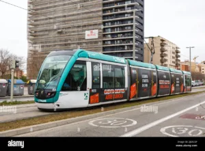 Φάκελος τρένο: Η μόδα των «light train» και... Πάτρα όπως Βαρκελώνη! Φάκελος τρένο: Η μόδα των «light train» και... Πάτρα όπως Βαρκελώνη!