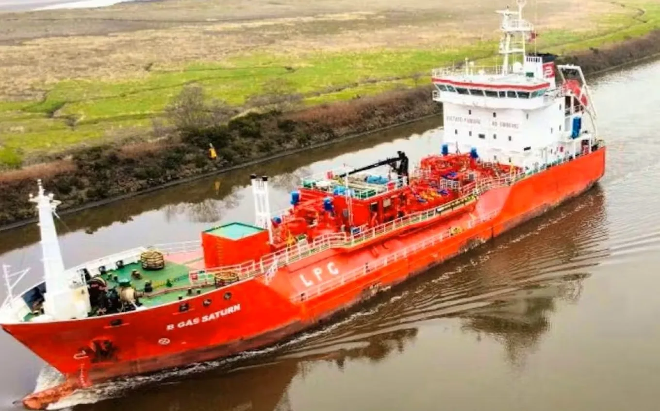 Επίθεση πειρατών σε δεξαμενόπλοιο στα ανοικτά της Ισημερινής Γουινέας - Τουλάχιστον 9 ναυτικοί αγνοούνται Επίθεση πειρατών σε δεξαμενόπλοιο στα ανοικτά της Ισημερινής Γουινέας - Τουλάχιστον 9 ναυτικοί αγνοούνται