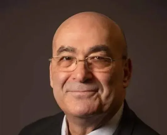 Ο καθηγητής Σιμόν Μπρονέρ μιλά στην «Π» για την Πρωτοχρονιά: Λειτουργεί ως συμβολικό σημείο ελέγχου