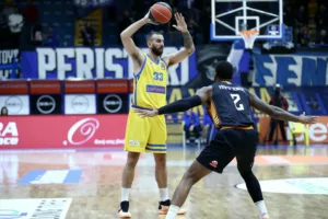 «Εβρεξε» τρίποντα στο Περιστέρι και... νίκη-μποναμάς για Προμηθέα - Φωτογραφίες/βίντεο