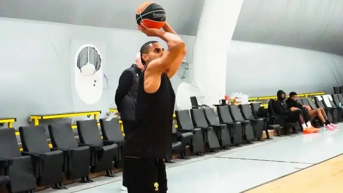 Όσκαρ ατυχίας για πρώην του Προμηθέα, που υπέγραψε στην ΑΕΚ Όσκαρ ατυχίας για πρώην του Προμηθέα, που υπέγραψε στην ΑΕΚ