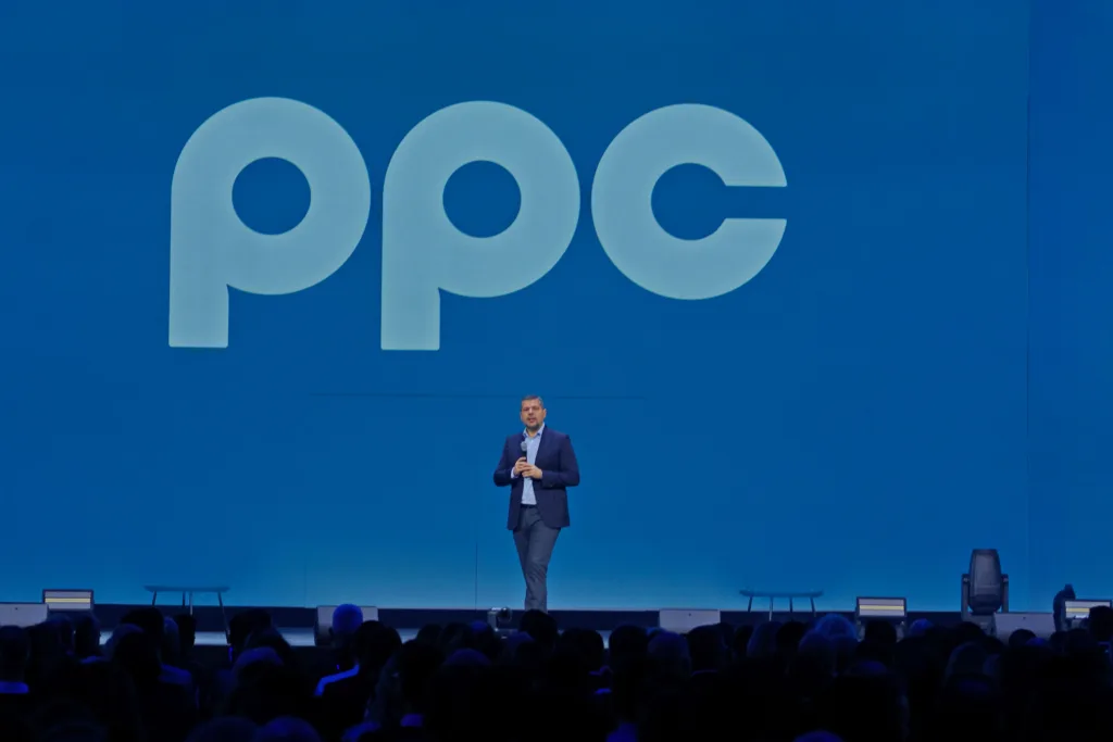 Η ΔΕΗ επανασχεδιάζει την εμπειρία του πελάτη Η ΔΕΗ επανασχεδιάζει την εμπειρία του πελάτη