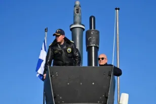 Ο Δένδιας παρακολούθησε βολή νέας τορπίλης SeaHake mod4