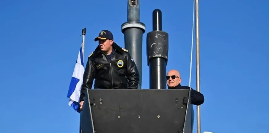 Ο Δένδιας παρακολούθησε βολή νέας τορπίλης SeaHake mod4