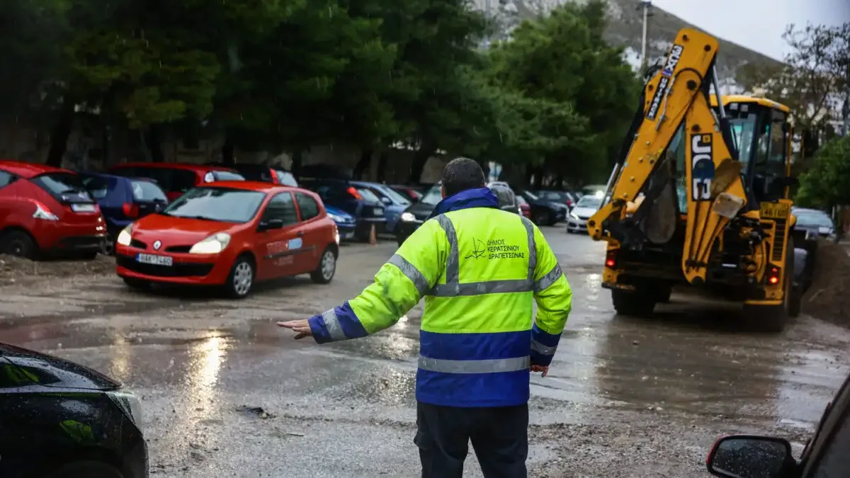 Κακοκαιρία Byron: Ποιοι δρόμοι στην Αττική είναι κλειστοί, ποια σημεία να αποφύγετε