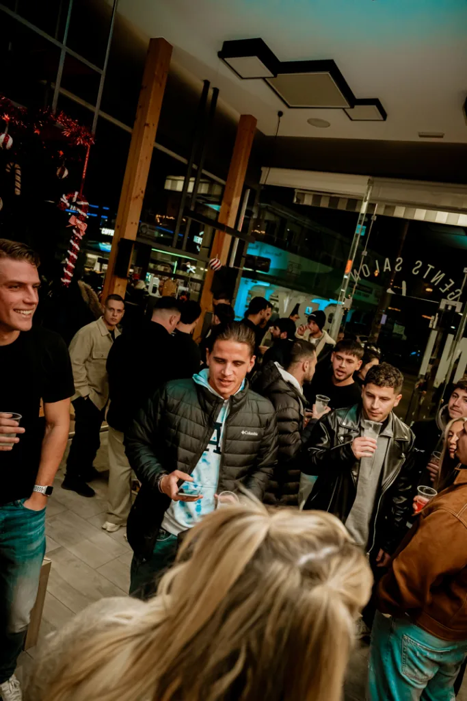 MEN'S LOBBY VIBE SESSIONS