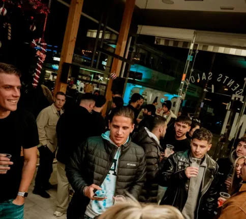 MEN'S LOBBY VIBE SESSIONS