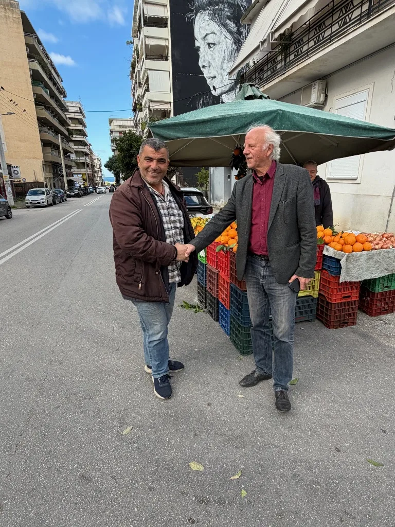 Πάτρα: Στη Λαϊκή Αγορά της οδού Μακεδονίας ο Διονύσης Πλέσσας - Μήνυμα στήριξης σε επαγγελματίες και αγρότες