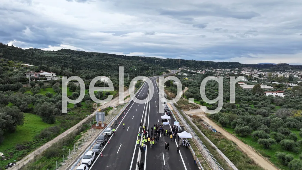 Πατρών–Πύργου: Στην κυκλοφορία το πιο δύσκολο τμήμα - Η Δυτική Ελλάδα αποκτά επιτέλους τον δρόμο που περίμενε, εικόνες από το drone του pelop.gr Πατρών–Πύργου: Στην κυκλοφορία το πιο δύσκολο τμήμα - Η Δυτική Ελλάδα αποκτά επιτέλους τον δρόμο που περίμενε, εικόνες από το drone του pelop.gr